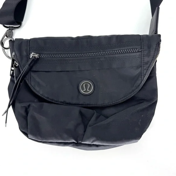 lululemon athletica Festival Crossbody Black Nylon Bag OS - Picture 2 of 10